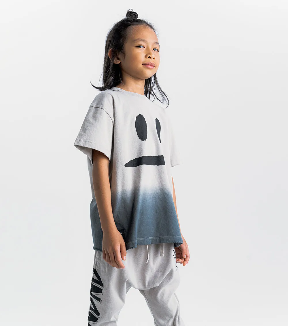 NUNUNU SS24 SMIRKS T-Shirt in Smokey Grey