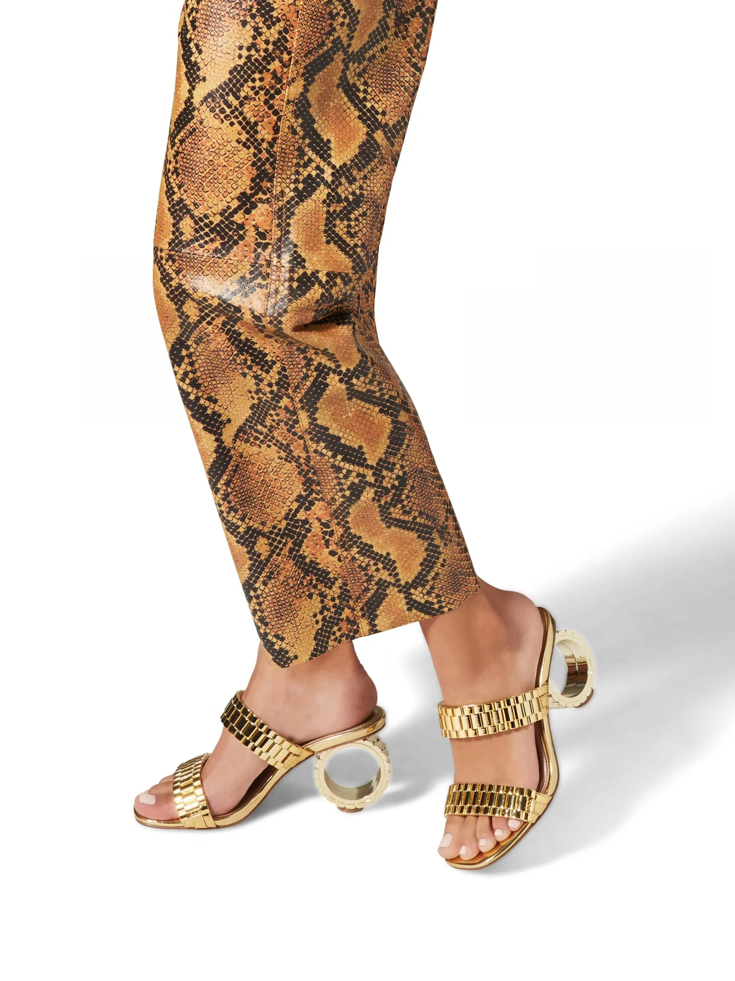 THE LINKSY SANDAL