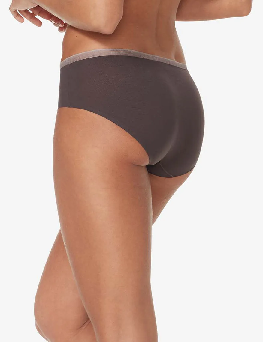 Women's Air Brief